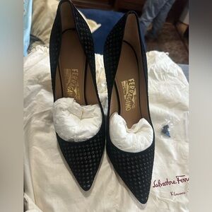 Brand new Salvatore Ferragamo Black Textured Heels